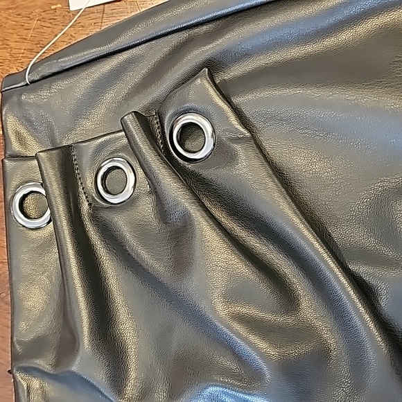 Bar III Faux Leather Mini Skirt - Size 4 - Picture 2 of 9